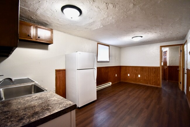 Building Photo - 63 6th Ave N Rental