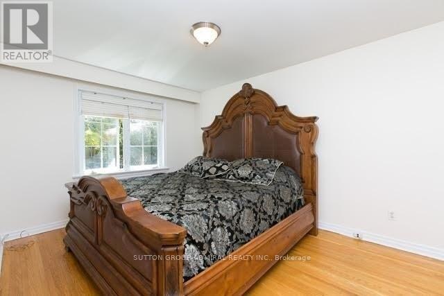 Photo - 141 Elvaston Dr