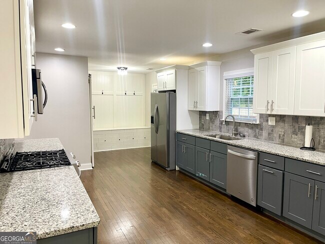 Photo - 1146 Edgefield Dr SW