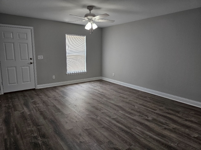 311 Ave Y NE Unit 311 Avenue Y NE Unit B