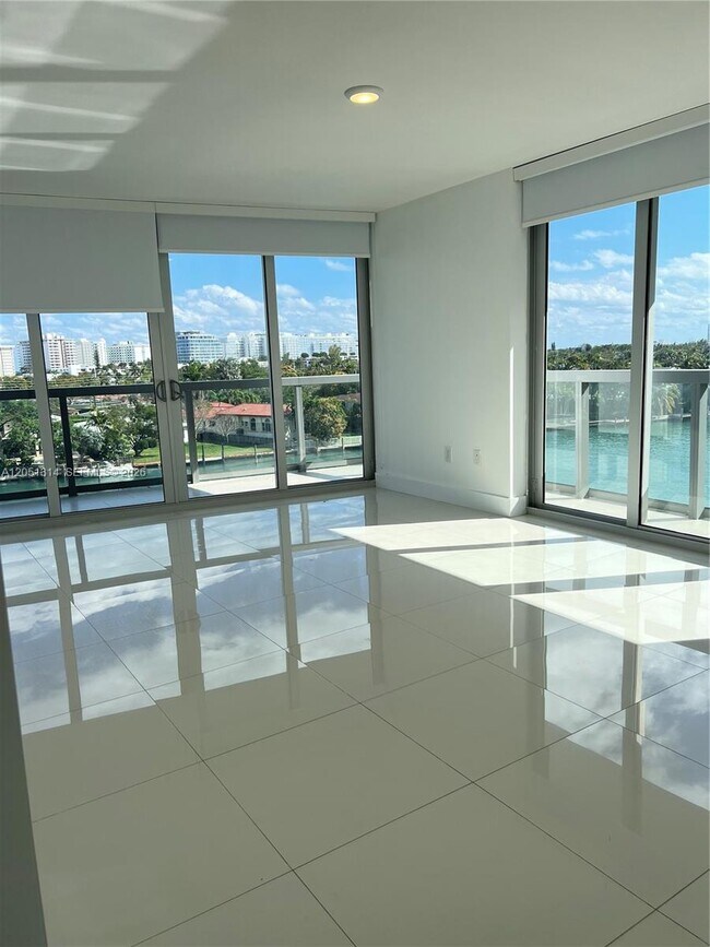 9261 E Bay Harbor Dr Unit 604