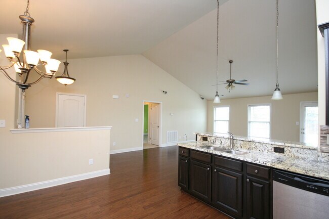 Photo - 228 Grantham Cir