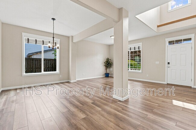 Photo - 9711 Nottingham Dr