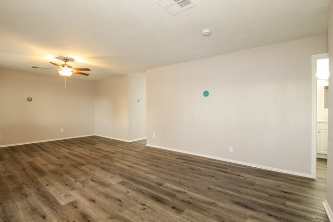 Photo - 5539 N 31st Dr