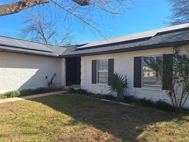 Photo - 1005 Ridgeline Dr