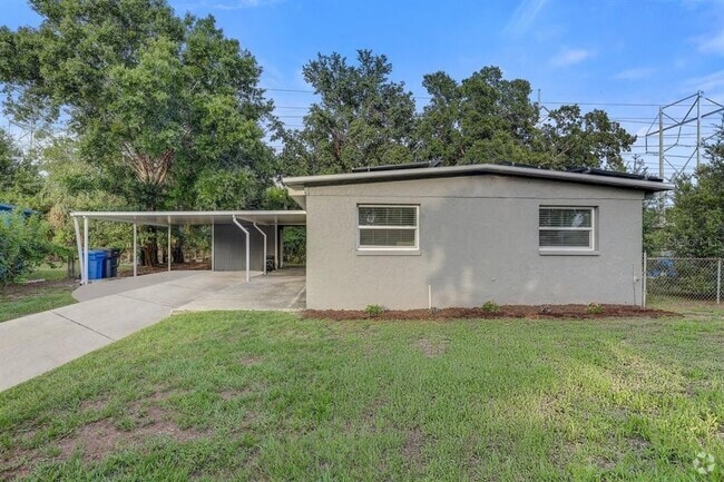 Building Photo - 2018 Windsor Way Rental