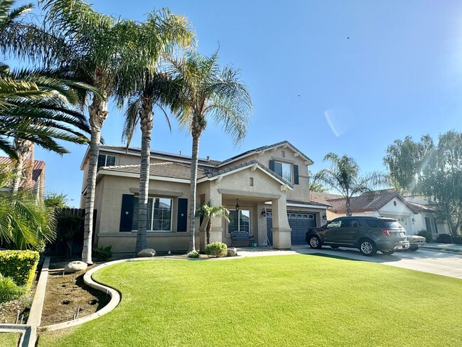 Beautiful single-family home with 6 Bedroo... - Beautiful single-family home with 6 Bedroo...