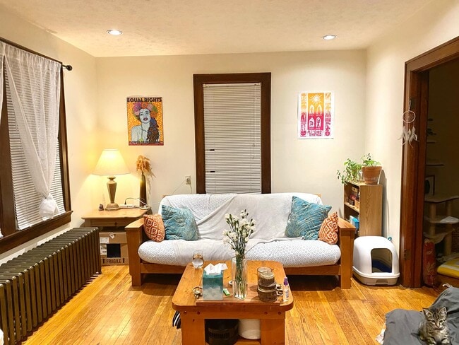 Photo - 28 N Willow St