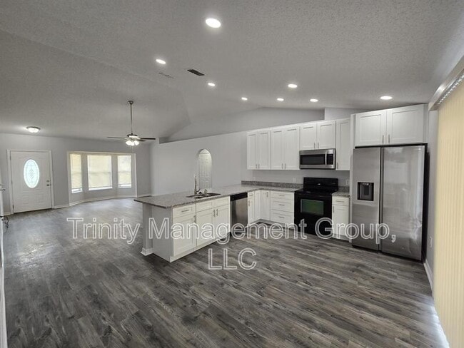 Photo - 12325 Shafton Rd