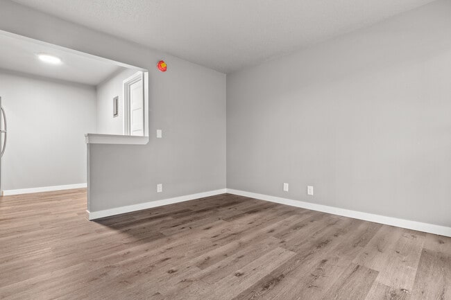 Photo - White Rock Apartments