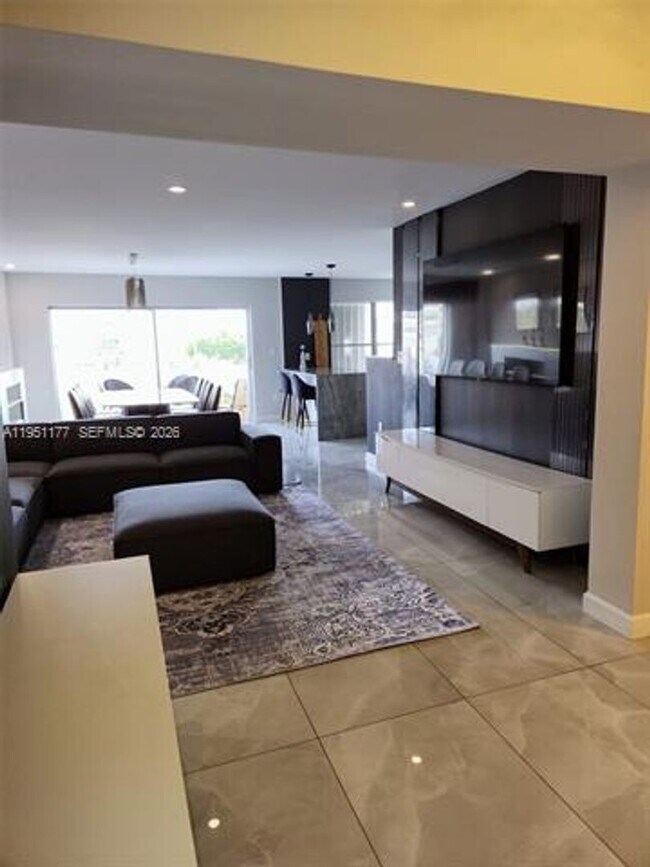 Photo - 1075 92nd St Unidad 1075 92nd St  405