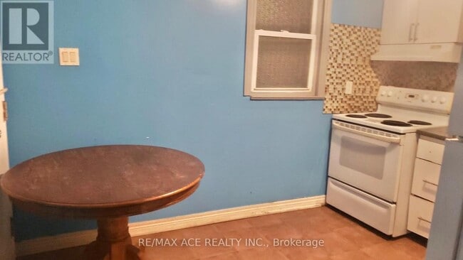 Photo - 7098 Goreway Dr