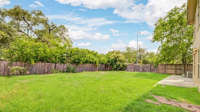 Photo - 5902 Hornwood Dr