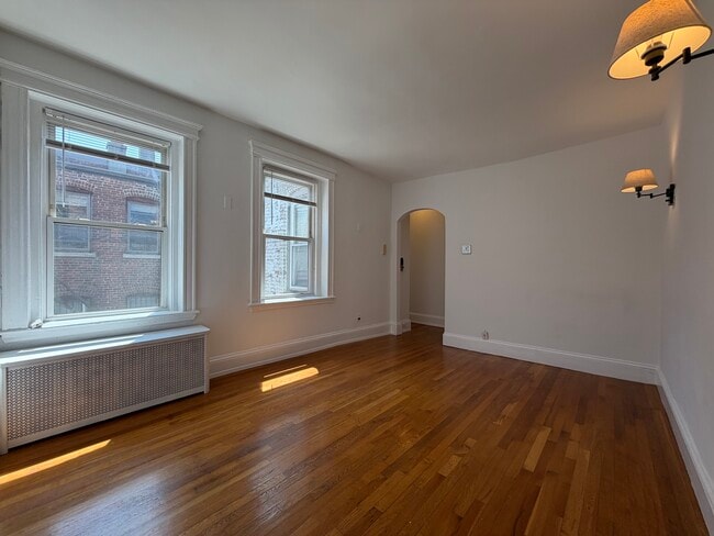 Building Photo - 7 Grove St Unit 11