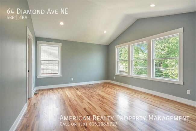 Photo - 64 Diamond Ave NE