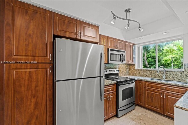Photo - 1914 SW 17th Ave Unit 24