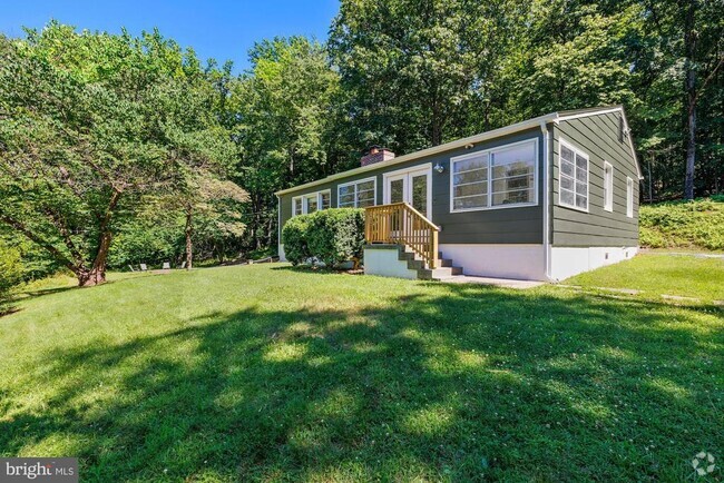 Building Photo - 2459 Frogtown Rd Rental