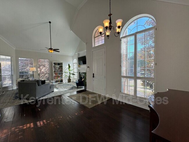 Photo - 6213 Park Meadow Ln