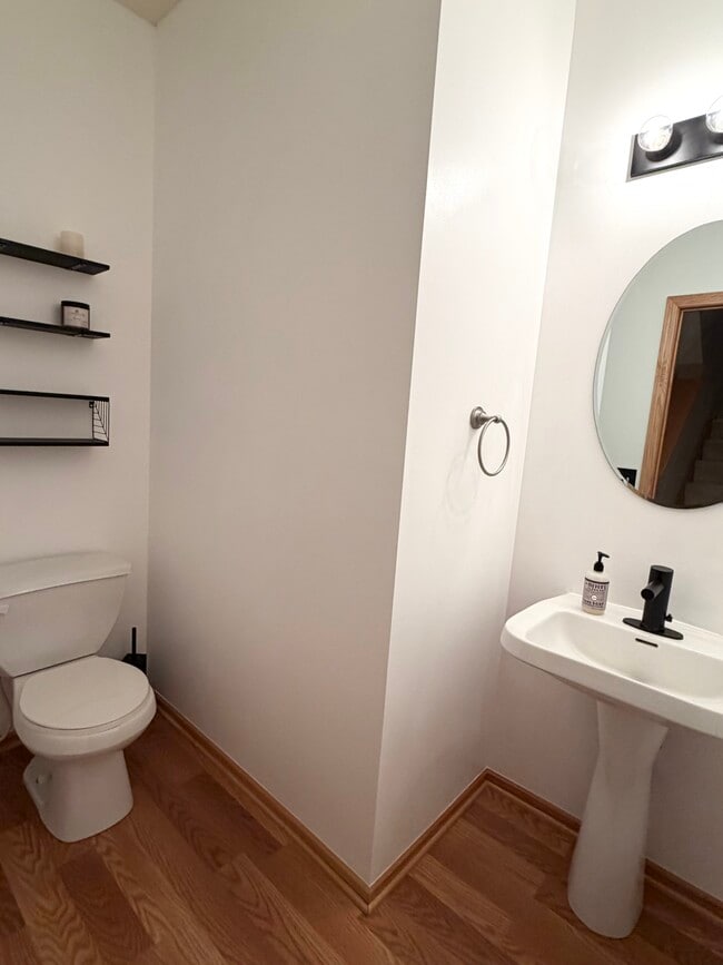 Photo - 11151 Aberdeen St NE