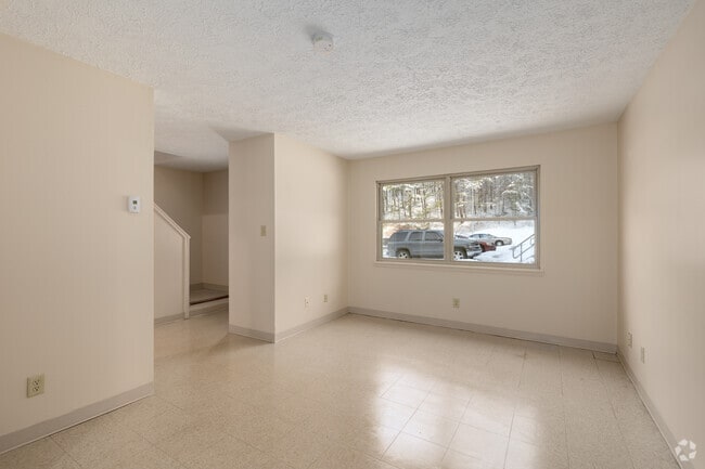3BR, 1.5BA - 1,250SF - Living Room