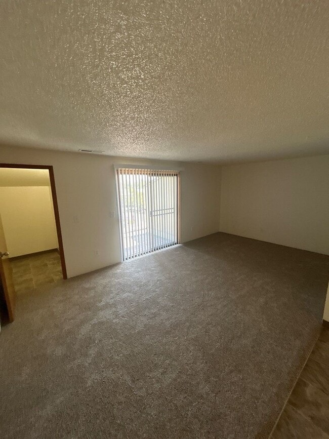 Photo - 648 Taybin Rd NW Unit D