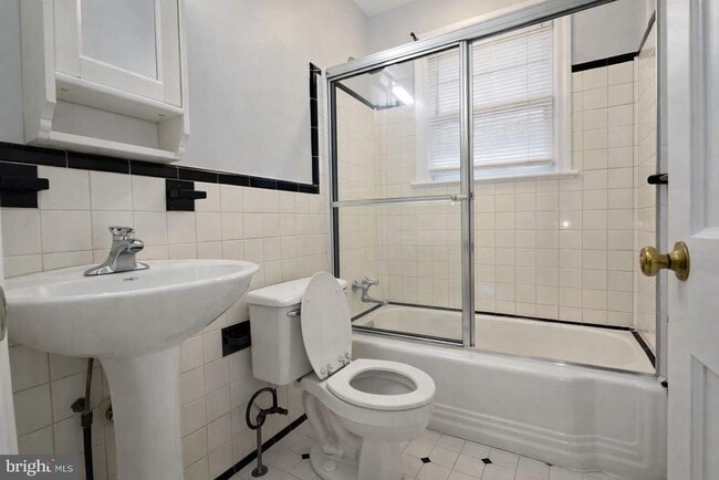 Photo - 9204 51st Ave