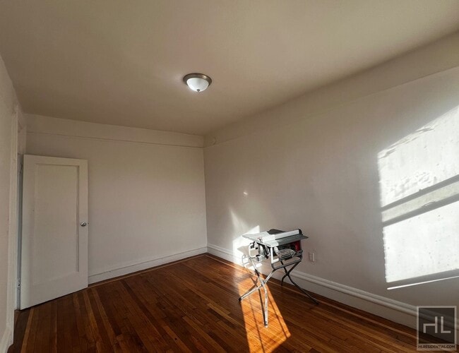 Photo - MORRIS AVENUE Unit 4B