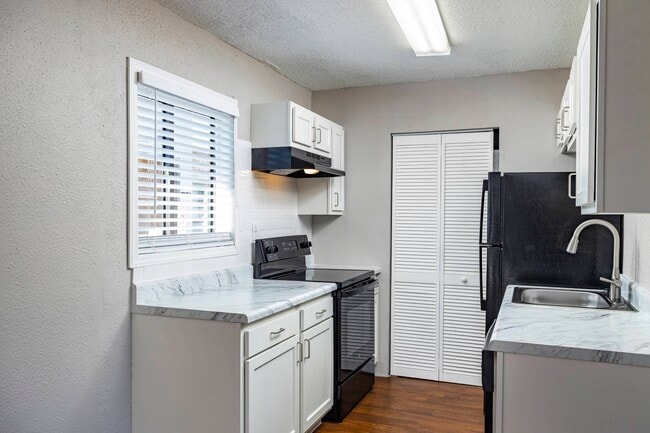 Photo - Meridian Luxury Condominiums