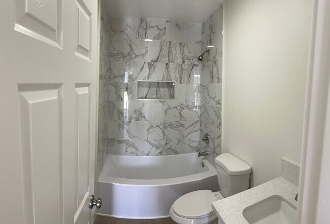 Photo - 515 Harvest Rd Unit A