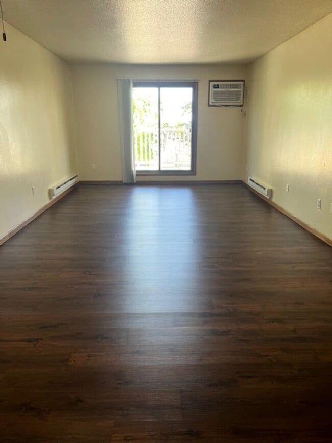 Photo - River's Edge Apartments