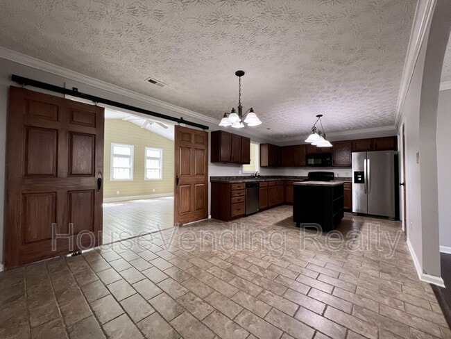 Photo - 9735 Hawkdale Ln