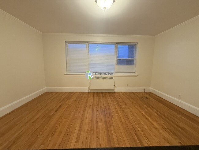 Photo - 491 Arborway Apartment Unit 19