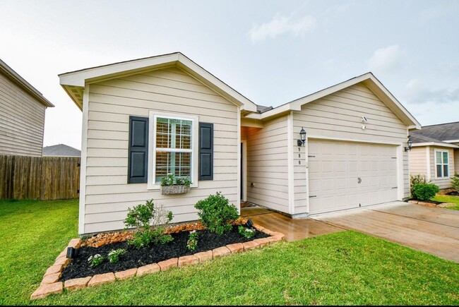 Building Photo - 980 Lake View Cir W Rental