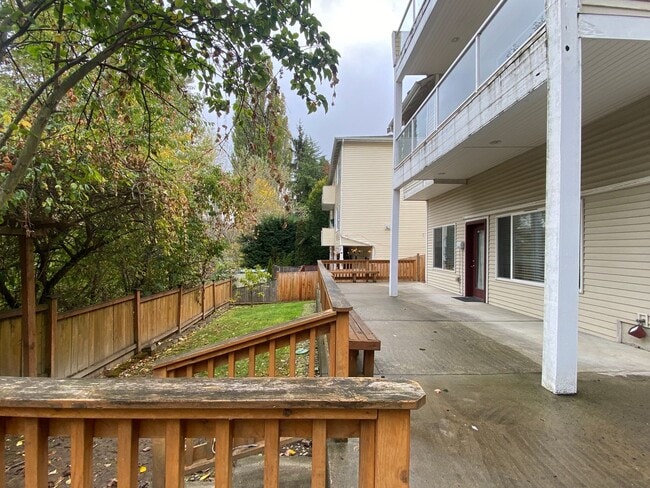 Photo - 3 bedroom Renton home with views!