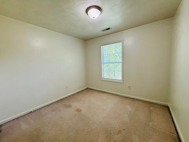 Photo - 80 Salem Ln