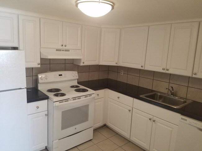 Photo - 462 Mount Auburn St