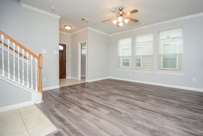 Building Photo - 16102 Limestone Lake Dr