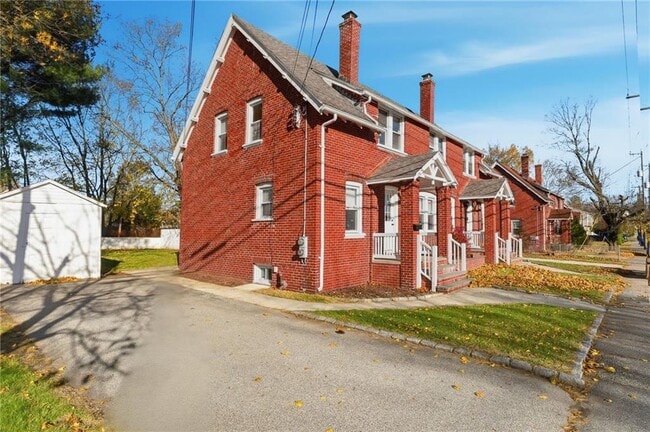 Photo - 63 N Broadway