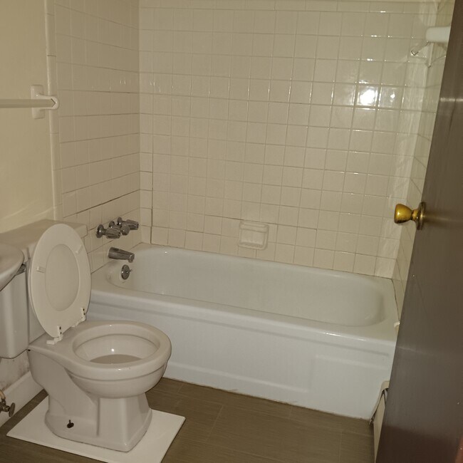 Photo - 325 McGregor Ave Unit #2