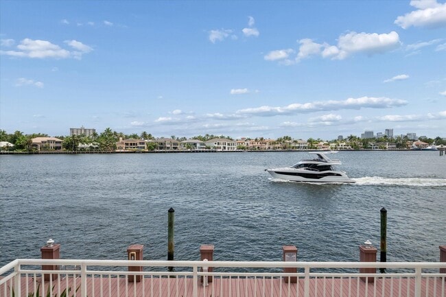 Building Photo - 511 Bayshore Dr Unit 206