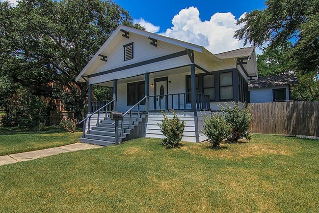 Photo - 2 11th Ave N Casa