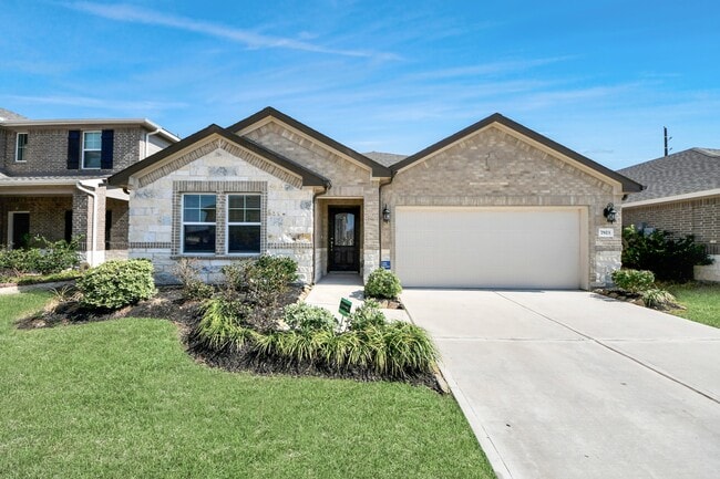 Building Photo - 7923 Virginia Dr