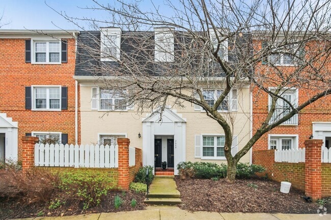 Building Photo - 2649 S Walter Reed Dr Rental
