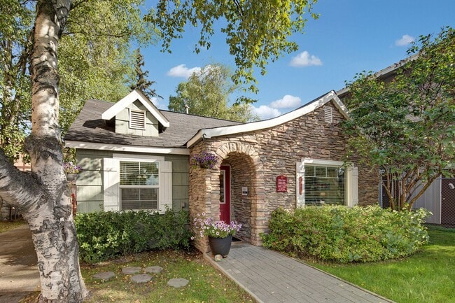 Castle Apartments - Exterior - Castle