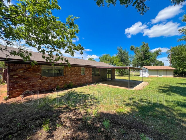 Photo - 2400 SW 63rd St