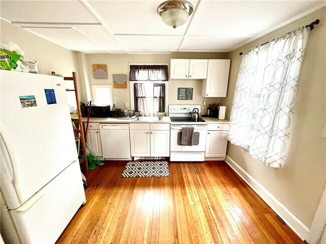 327 Spring St Unit 2