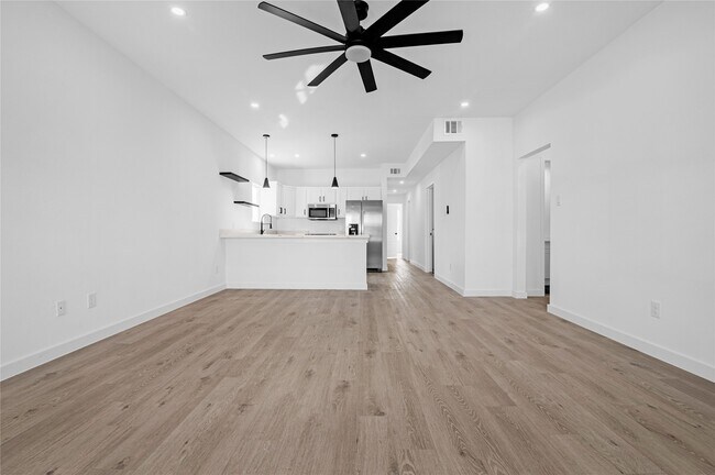 Photo - 9708 Stedman St