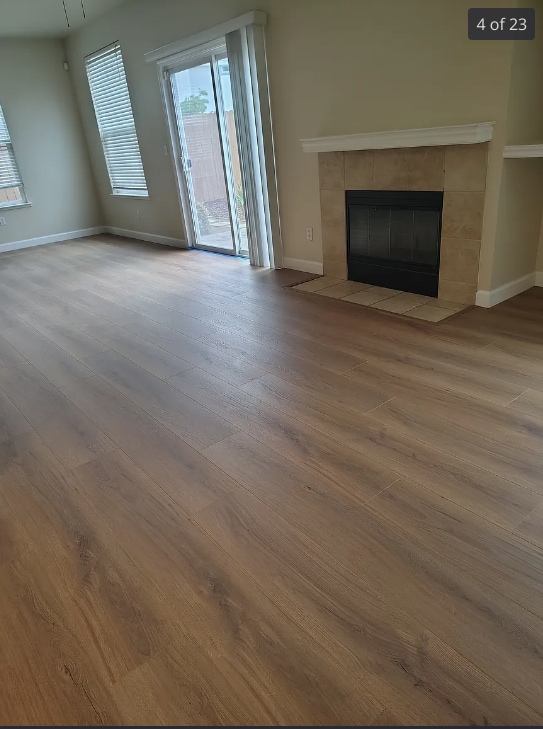 Photo - 609 Chateau Way