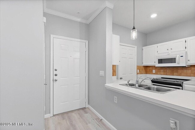 Photo - 160 Veracruz Dr Unit 422