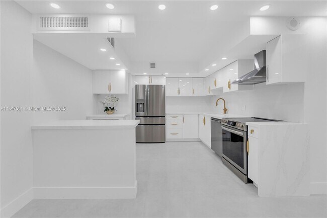 Photo - 1201 S Ocean Dr Unit 507S